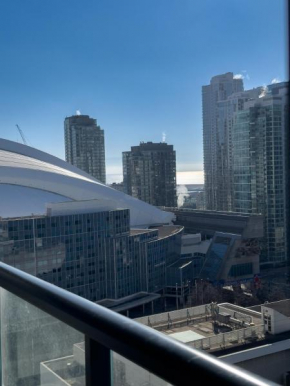 Lux 300 Front Suites CN Tower View & Free Parking